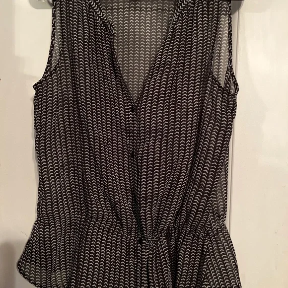 Ann Taylor LOFT top - Picture 1 of 3